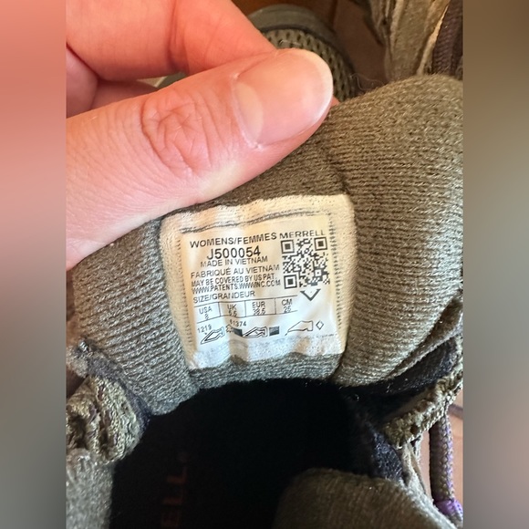 Women’s Merrell Moab 2 Mid Ventilator Hiking Boots - Picture 7 of 7